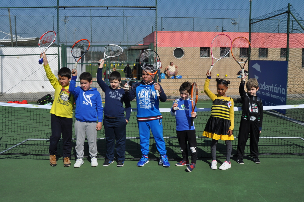 Ténis o Torneio de Carnaval foi um êxito para os mais novos
